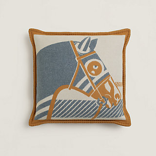 cheval-a-la-couverture-pillow-